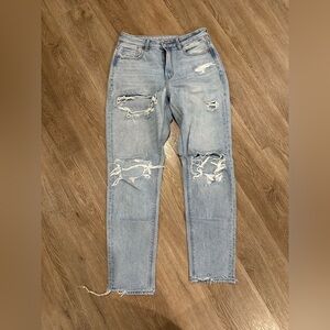 American Eagle Distressed Mom Jeans – Size 26